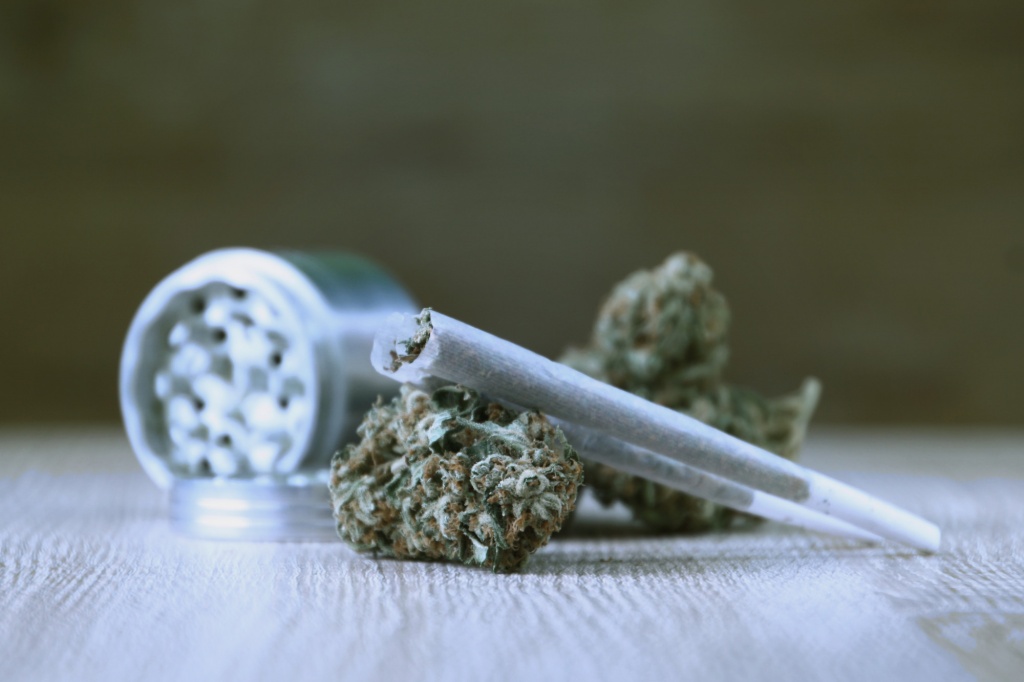 Rolling Papers vs Cones Everything You Need To Know LaptrinhX / News