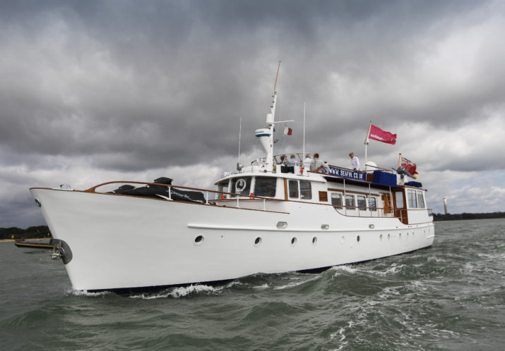 Seafin Classic Motor Yacht Solent Yacht CharterSolent Yacht Charter