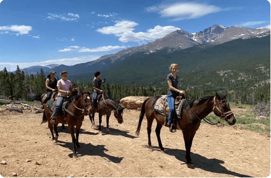 Elkhorn Stables Offers Horseback Riding in Estes Park, CO 80517