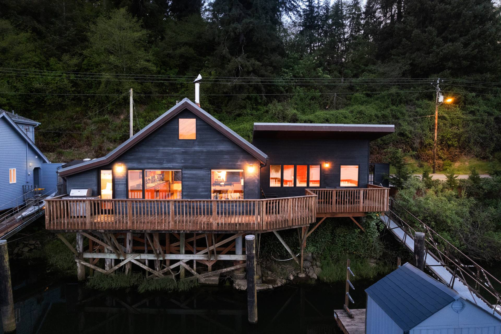 Nehalem Vacation Rental Breathtaking Nehalem River Views, Pet