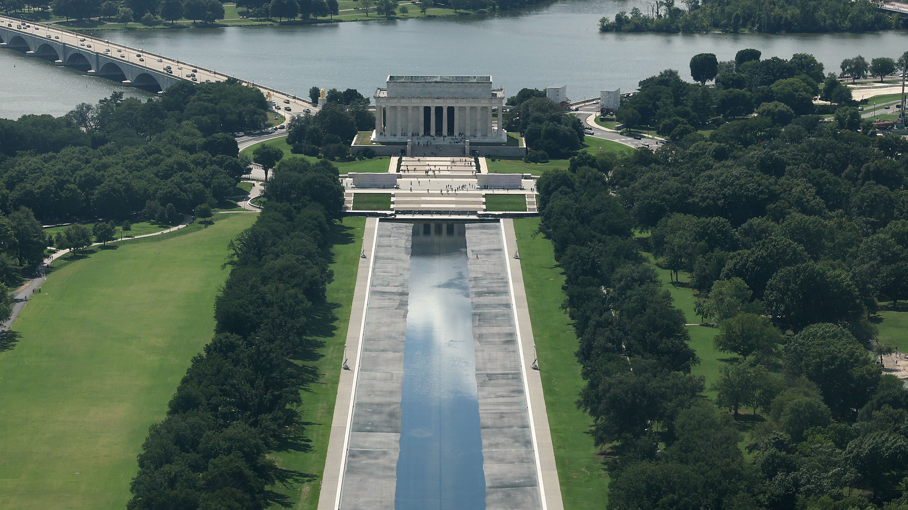NPS to flush Reflecting Pool pipes as it blames issues on previous administrations NPS to flush Reflecting Pool pipes as it blames issues on previous administrations