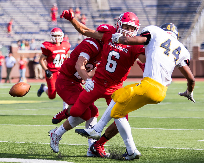 26 Best Photos Romeo Bulldogs Football Romeo continues march back to