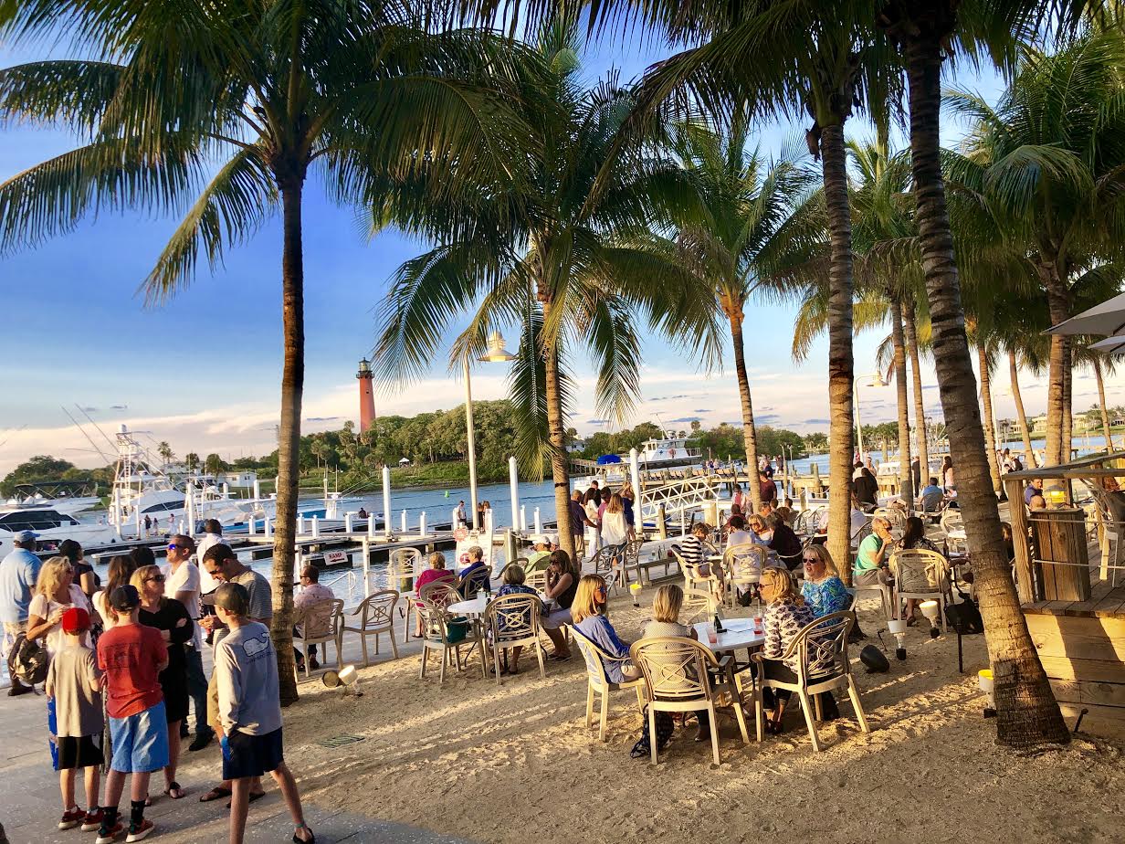 Visiting The Palm Beaches 5 Top Places For Casual Eats Tourist Meets