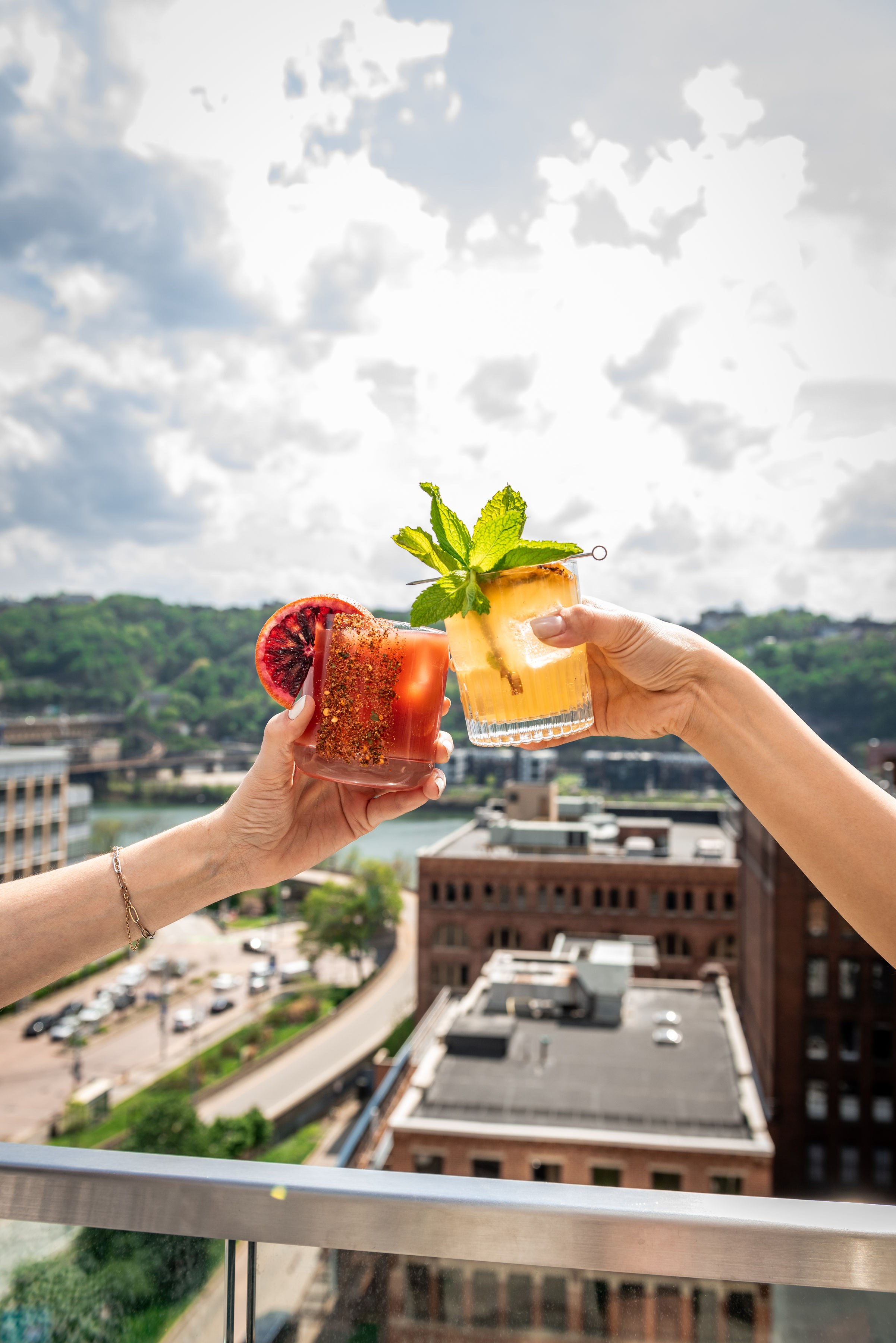 Pittsburgh’s Rooftops Drinks, Dining and Movies with a View LovePGH