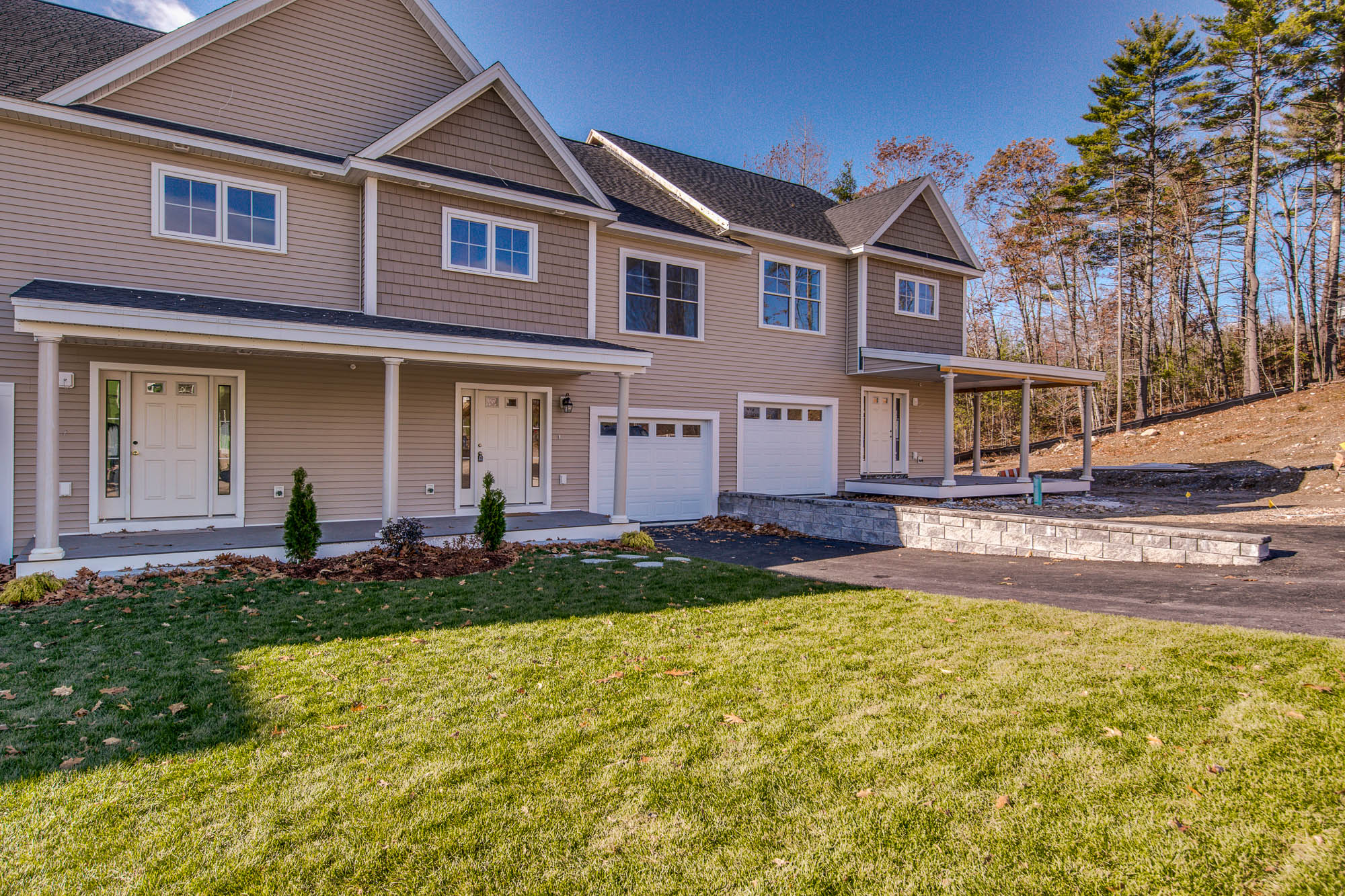 Woodview Townhouses at Woodland Pond Walk Thru Homes