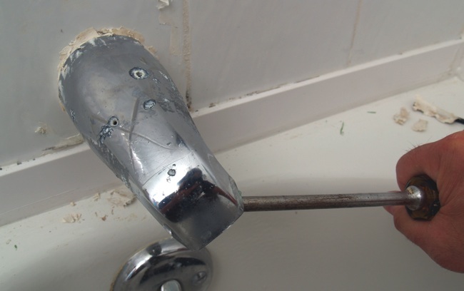How to Replace a Tub Spout Bob Vila