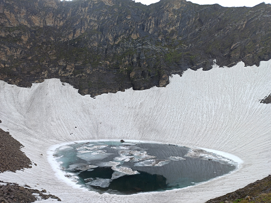 Skeleton Lake or Roopkund Lake A mysterious lake of India
