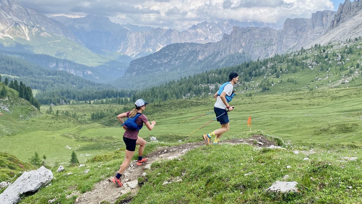 Repeticiones en Colinas, Senderismo, Alimentación y Más – iRunFar