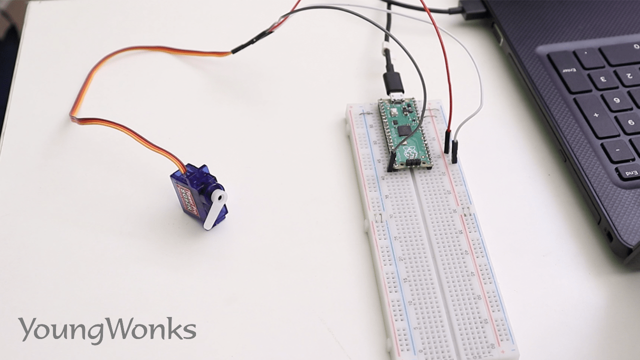 How to use a servo motor with the Raspberry Pi Pico