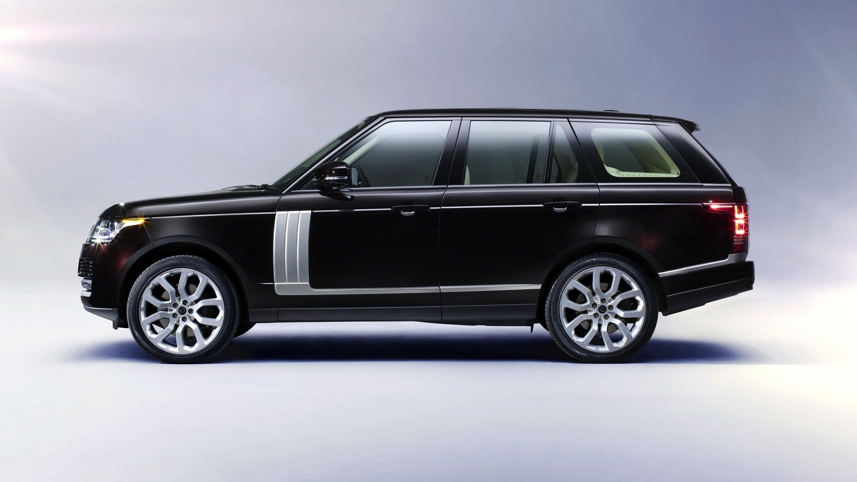 2013 Range Rover Australian pricing and specifications photos