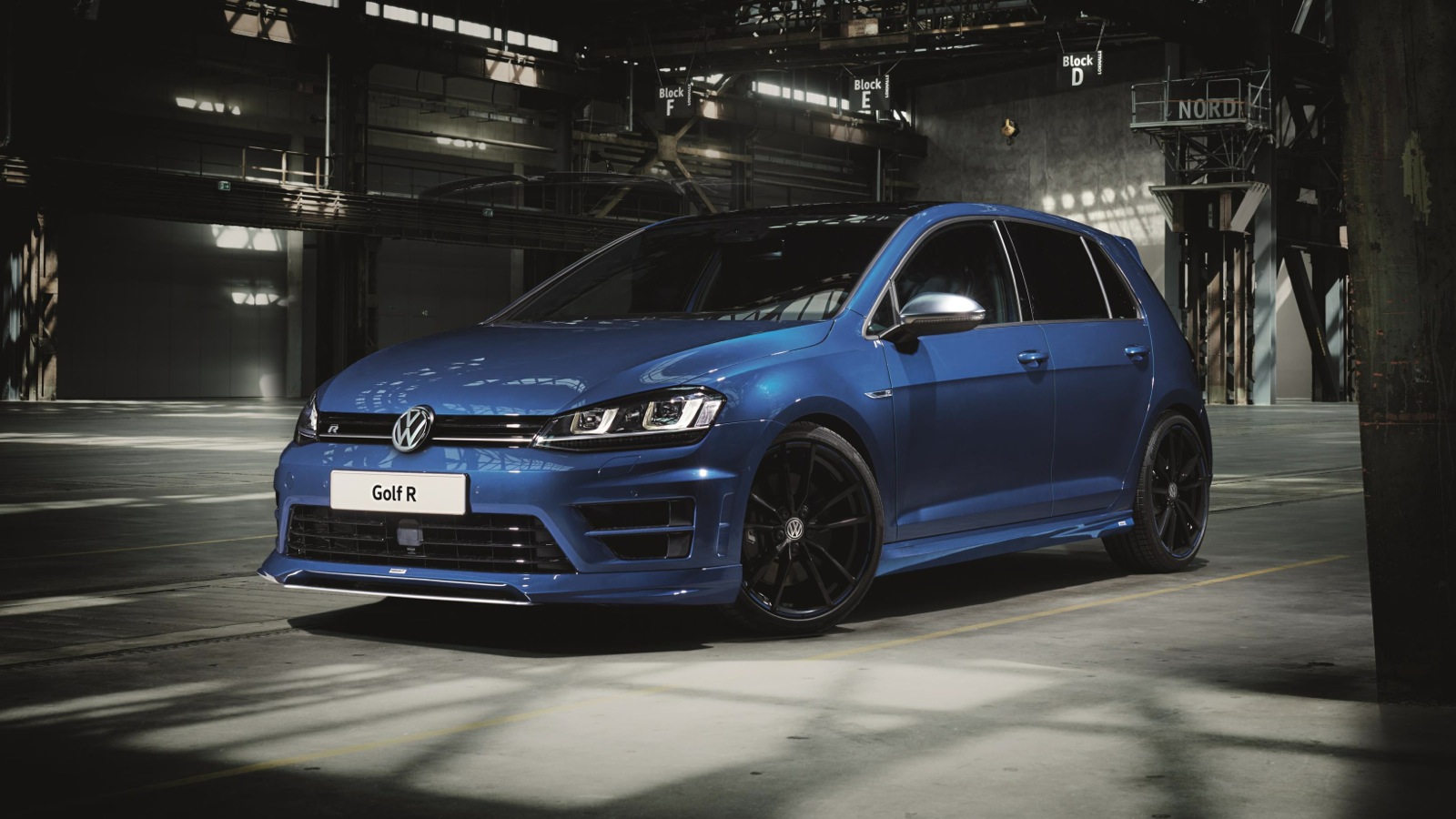 Volkswagen Golf GTI and Golf R to be offered with optional Oettinger