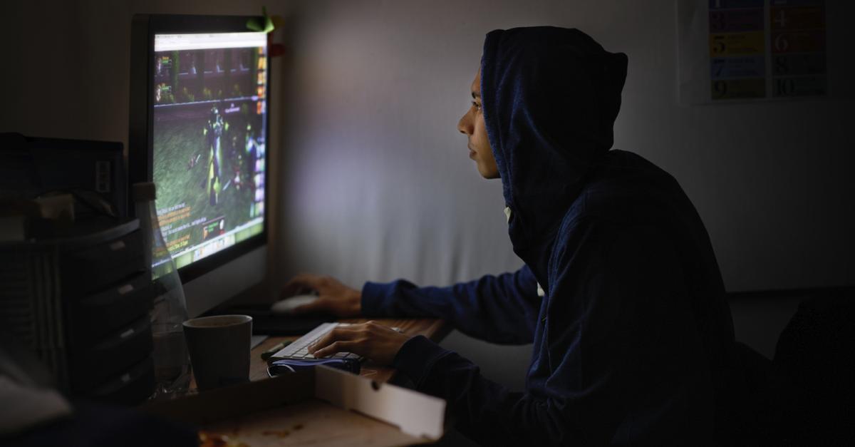 6 People Who Are Ruining Online Gaming