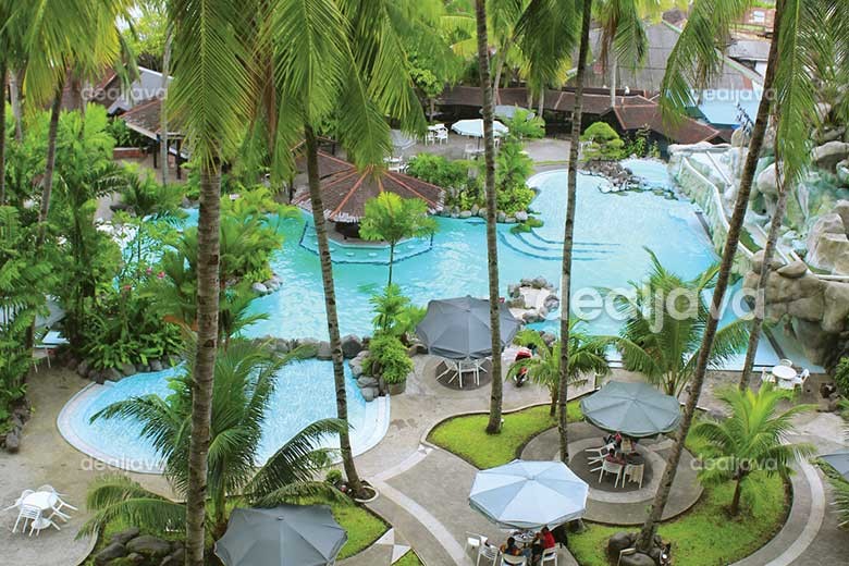 Dealjava | [Everyday] Paket Makan Siang Free Pass Kolam Renang "Kopi Medan" Hotel Danau Toba Medan