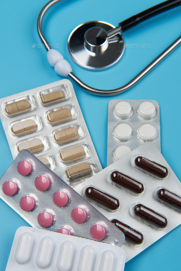 Recipe and purpose and medications. Vitamins and minerals, risk of drug interactions and