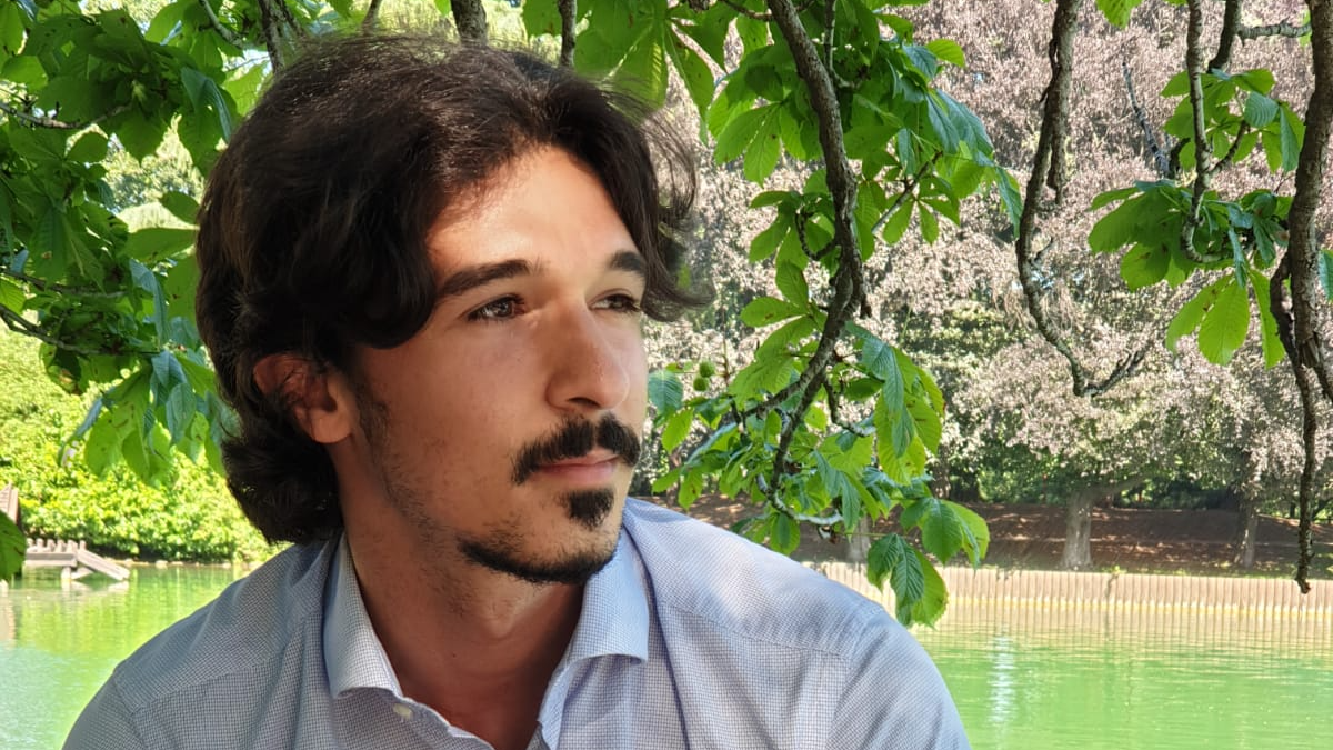 Roma, Milano E Poi Mediaset: La Storia Di Andrea 675_x_1200_jpg