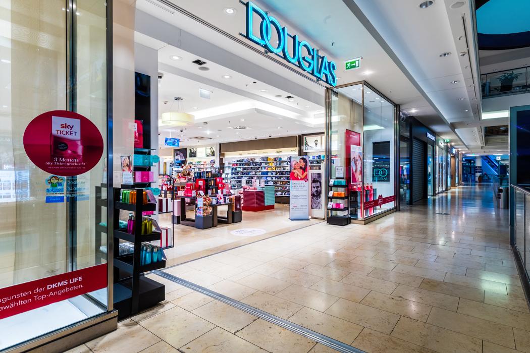 Douglas Essen Limbecker Platz • Essen, Limbecker Platz 1A