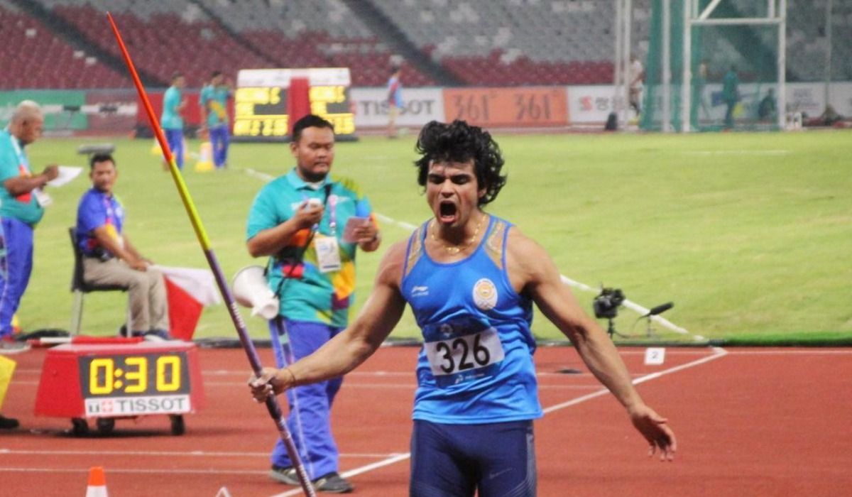 Watch Video Neeraj Chopra Storms Into Javelin Throw Final With 86.65