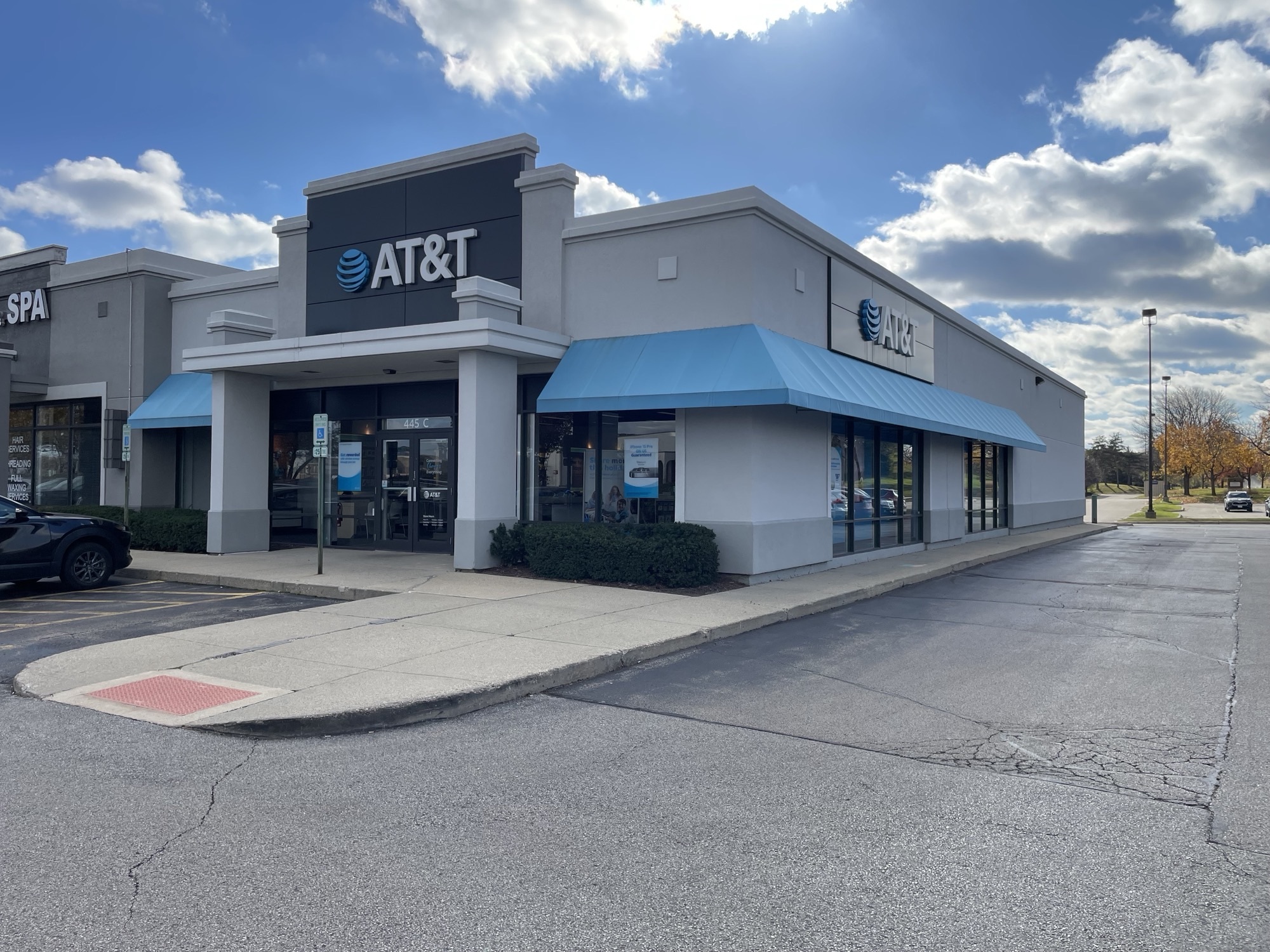 Cell Phones, Plans & Accessories in Vernon Hills, IL AT&T Store