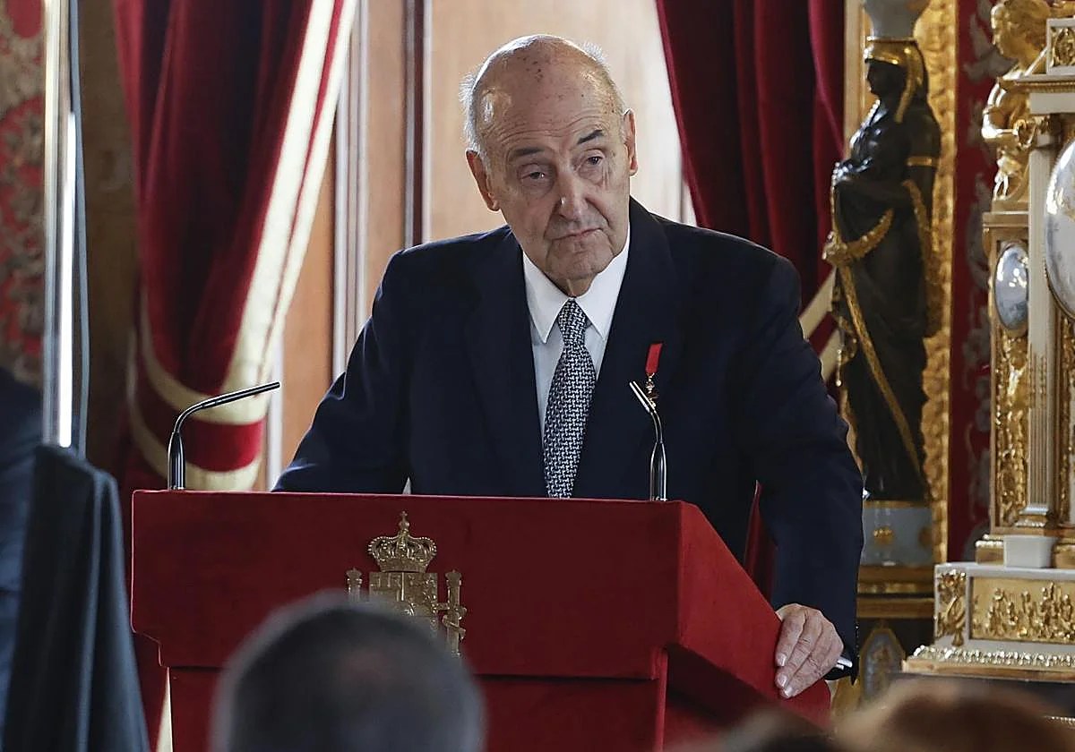 El Rey reivindica «el respeto» de la Transición frente al «momento