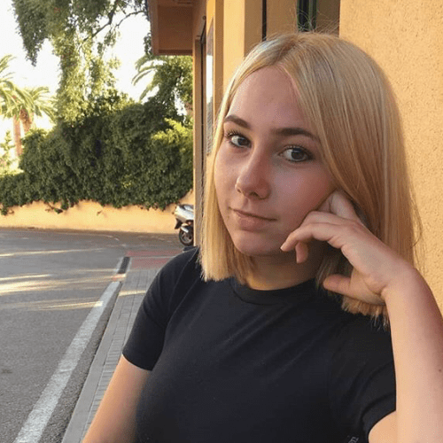 Learn French with Cécile Sydney Hi, My name is Cecile. I a...