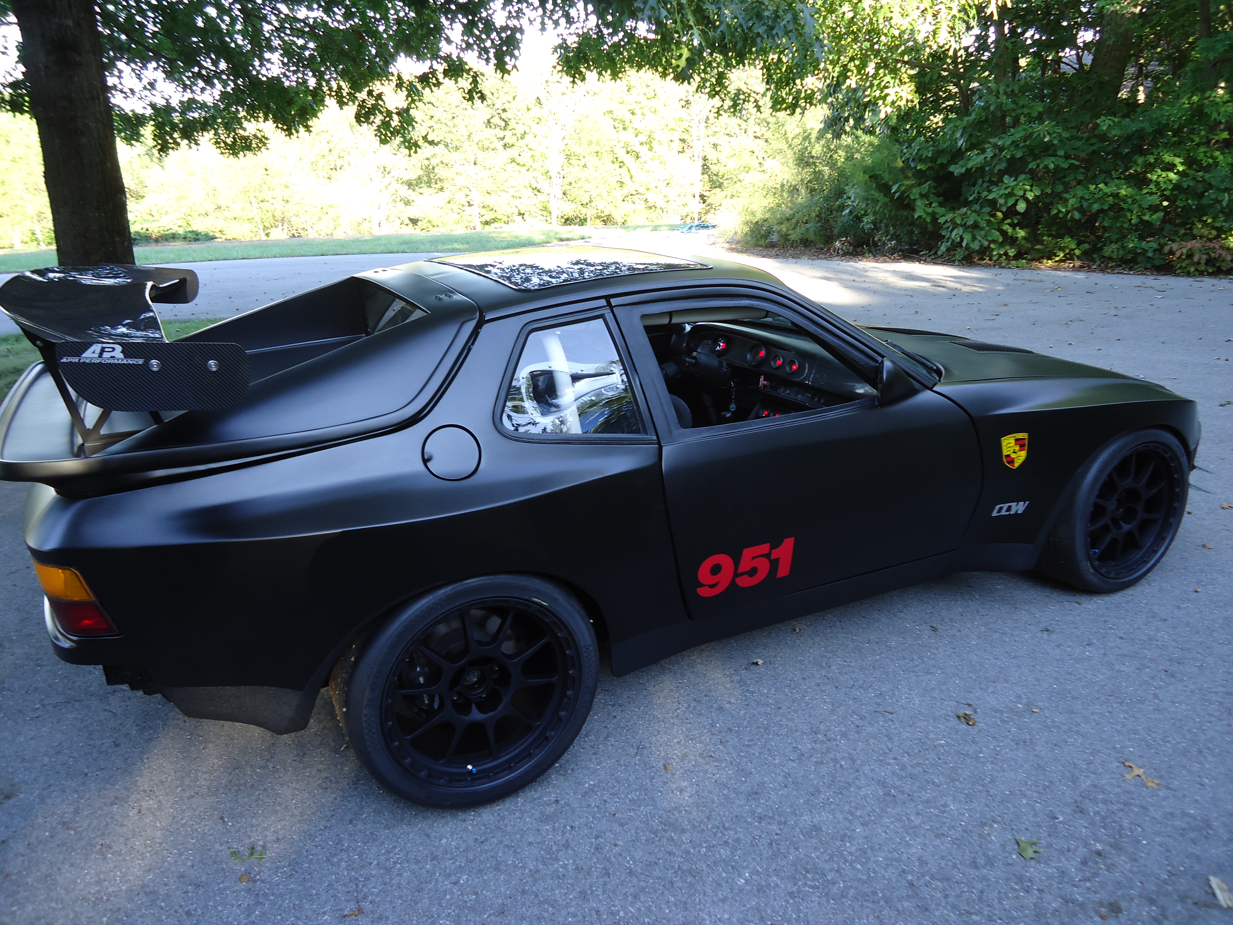 Hebephast's Porsche 944 Turbo Readers Rides