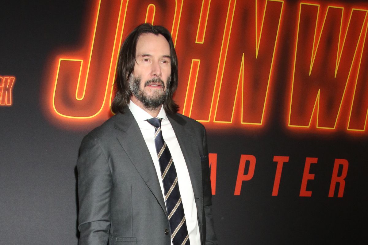 Signs Keanu Reeves Targeted In 35m Tourism Crime Ring
