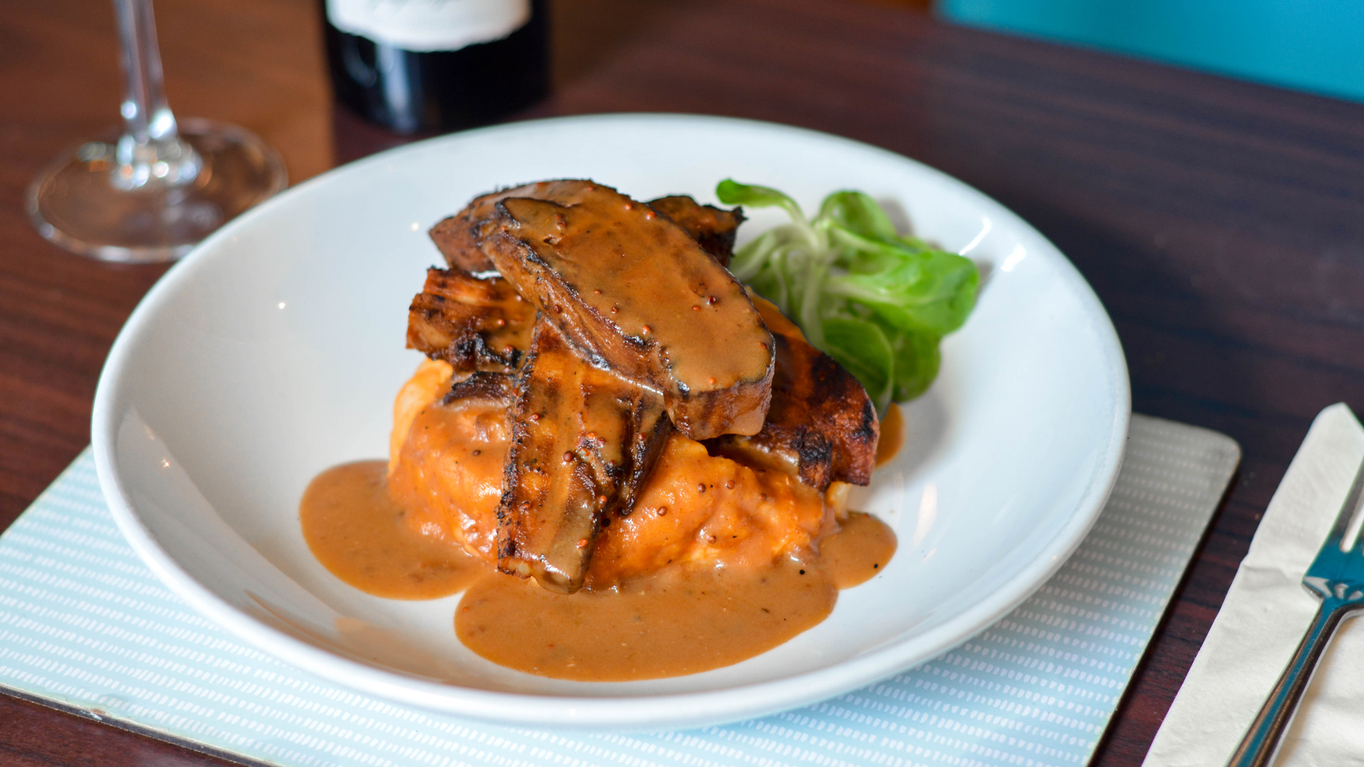 Ryan's Bar & Restaurant Restaurant Visit Belfast