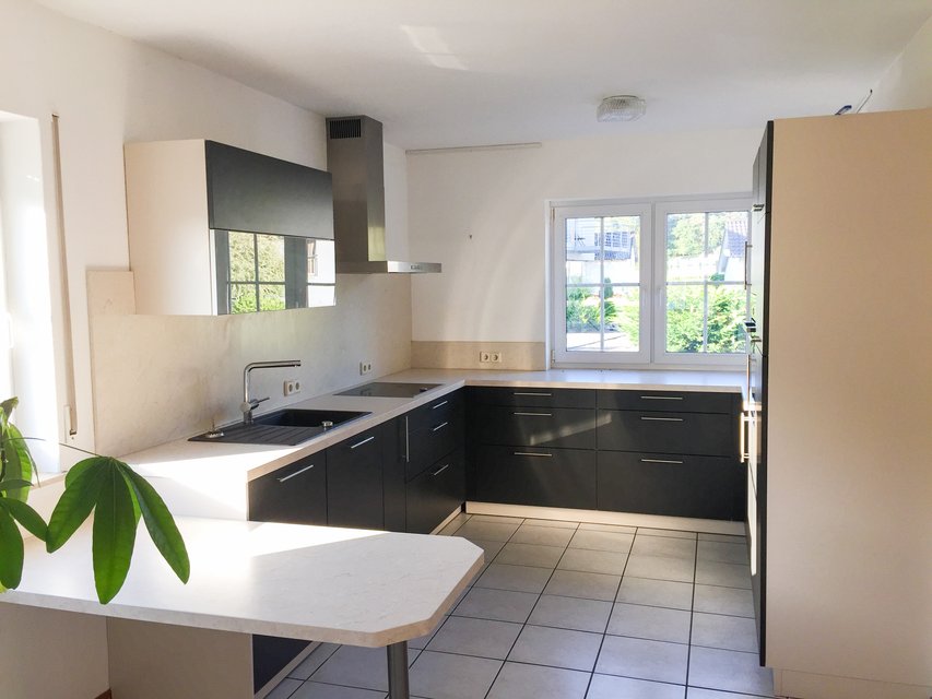 4 Bedroom House Large Fenced Pet Friendly Yard/ Forest View, 7 minutes from base Rental by