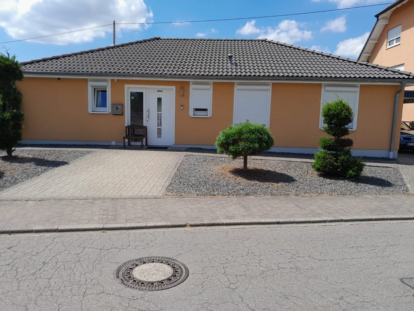 Singlefamily Bungalow House in Zemmer 135 qm² Rental by owner for sale on Spangdahlem bookoo!