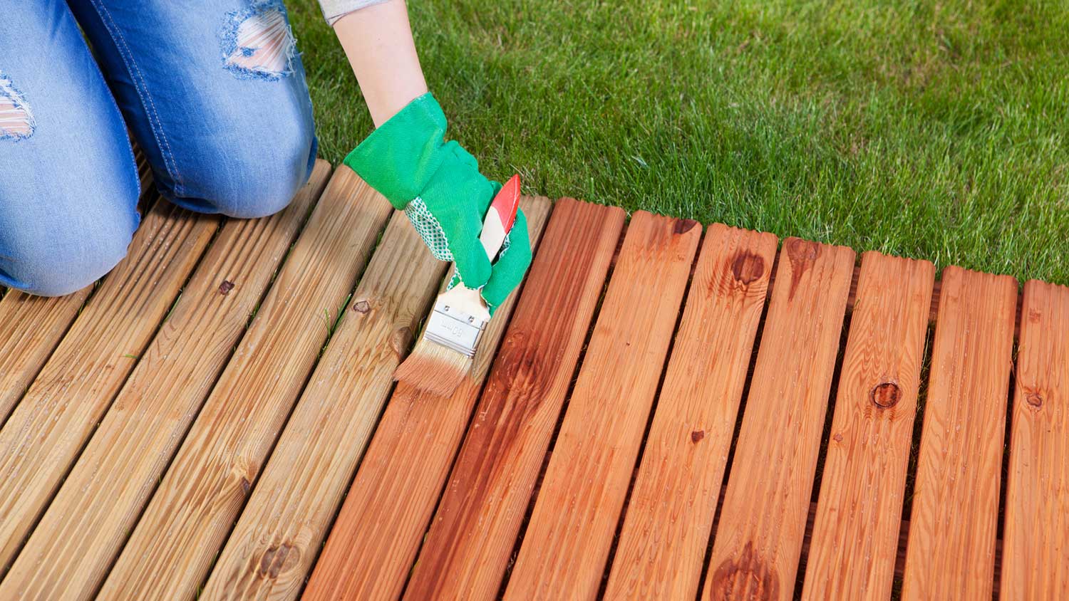 Deck Staining Project? Know These Terms Before Starting