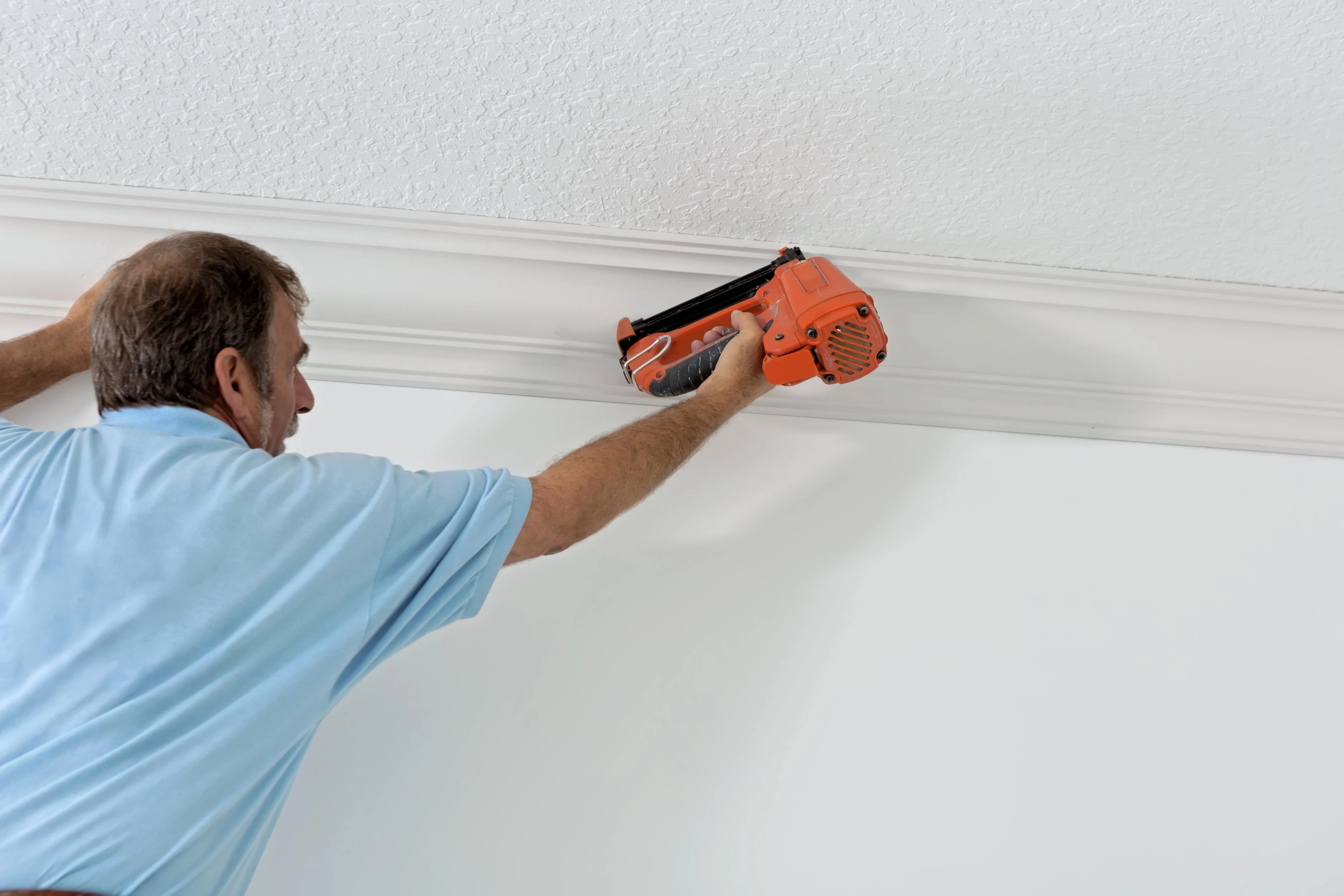 How to Install Crown Molding 6 Detailed Steps