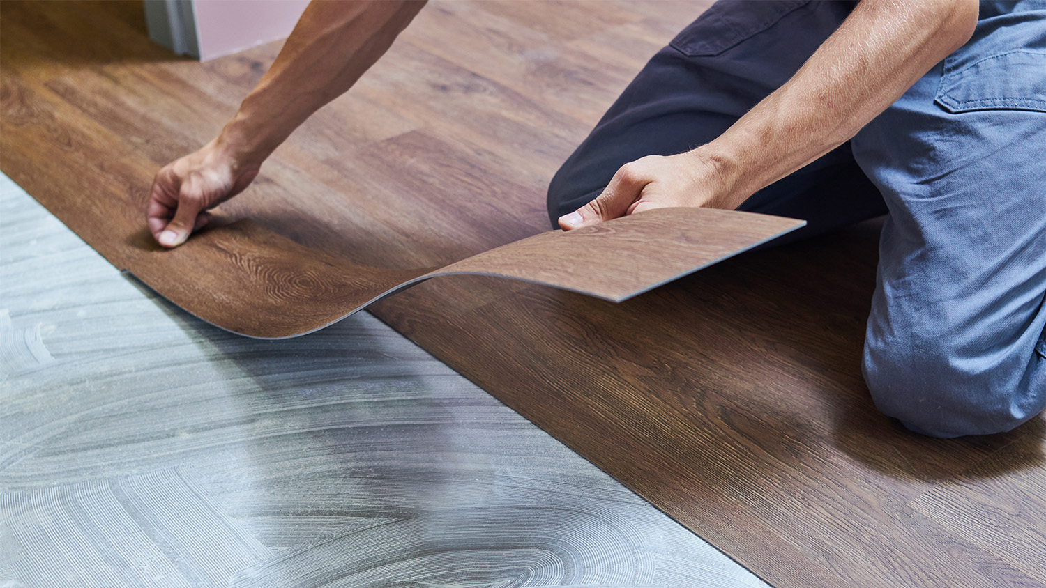 Laminate vs. Hardwood Flooring