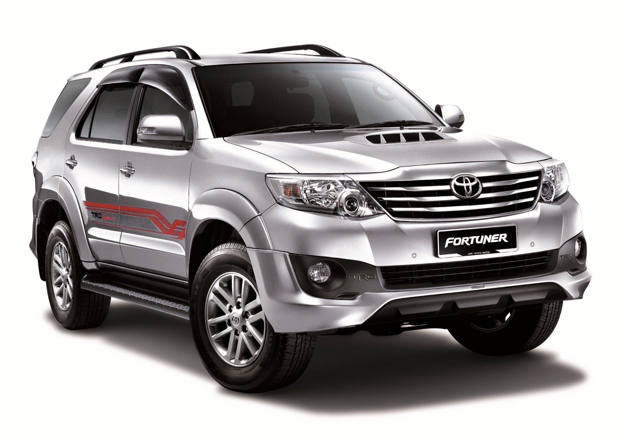 Toyota Hilux and Fortuner 2.5L VNT D4D intercooled engine 2012 MY