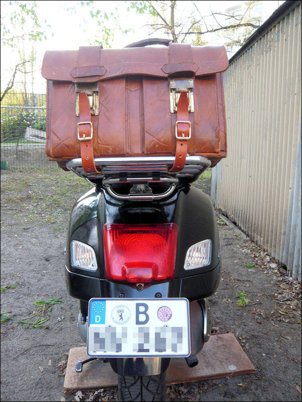 Voilà meine spezielle TopcaseLösung! Vespaforum.de... das Vespa