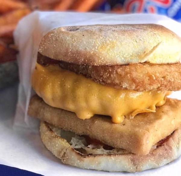 Ethical Vegan Eatery ‘Cafe No Fur’ Brings Body Positivity Message to