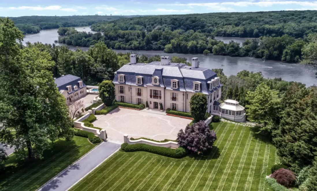 Dan Snyder’s Maryland Home Has Been On The Market For One Year The