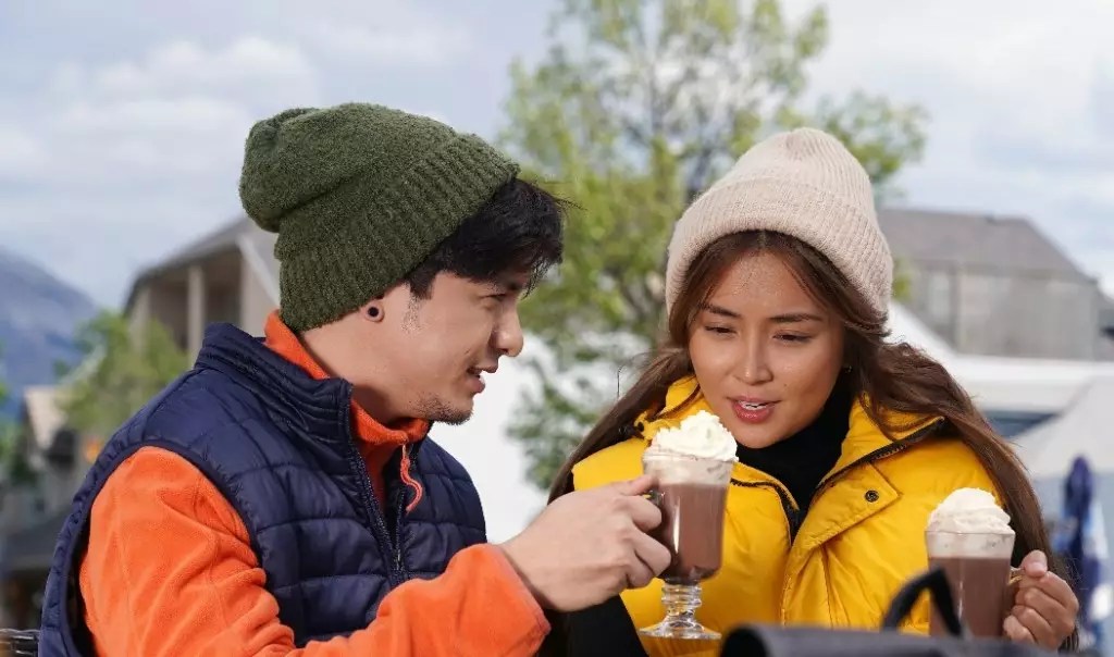 Rising Stars of Cinema: The Impact of ‘Hello, Love, Again’ and Emerging Filmmakers Rising Stars of Cinema: The Impact of ‘Hello, Love, Again’ and Emerging Filmmakers