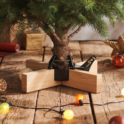 Oak + Steel Foot Pedal Christmas Tree Stand Terrain