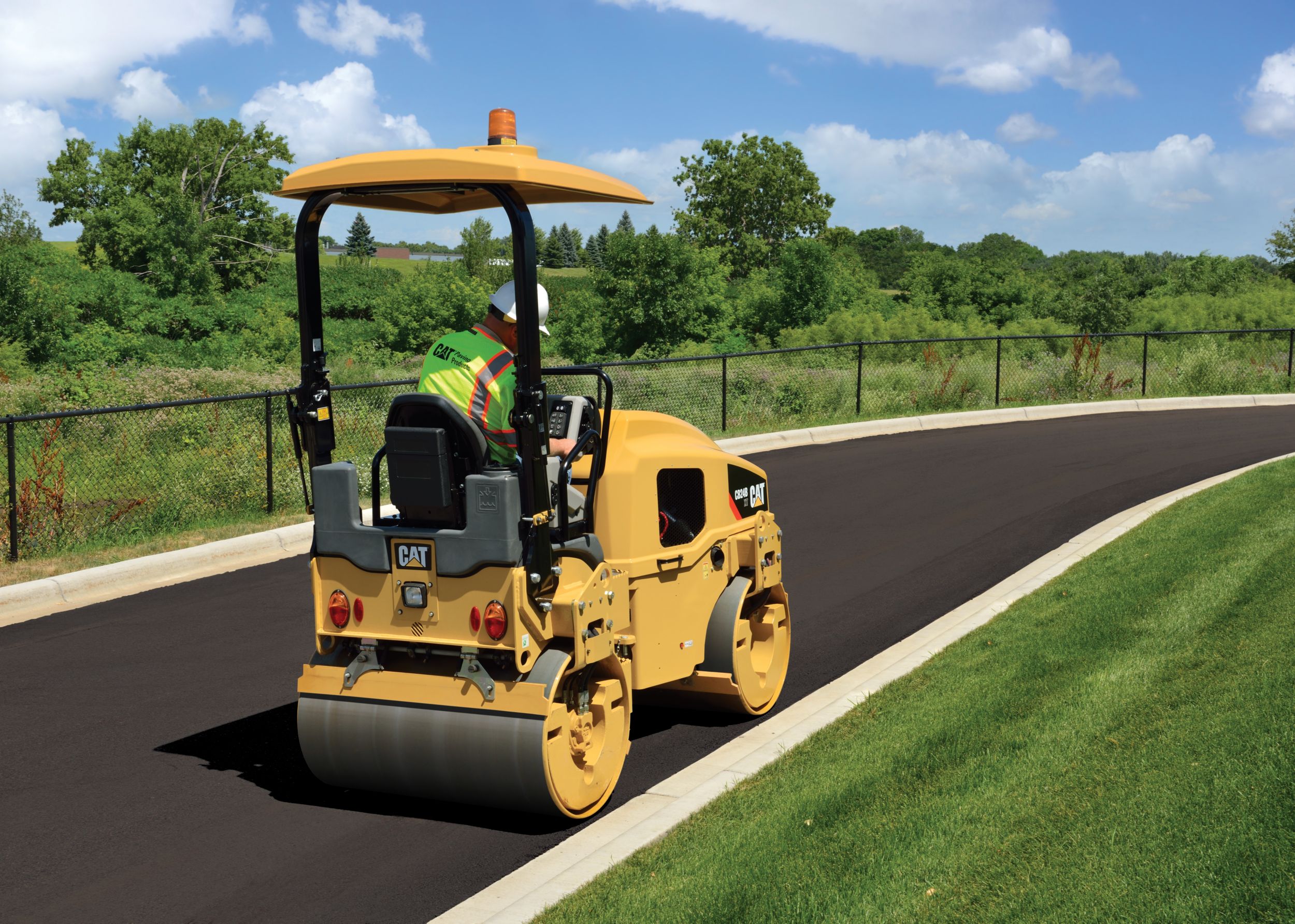 New | CB24B XT Utility Compactor | ID: 18547680 | Hawthorne Cat