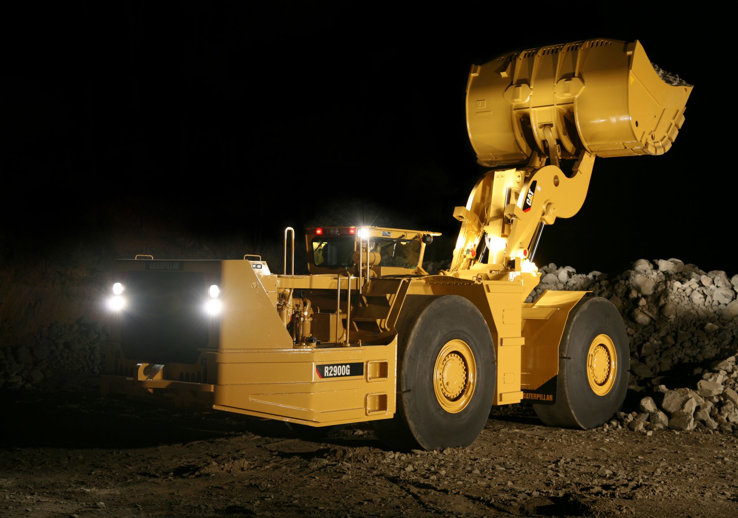 Cat R2900G Underground Mining Loader Caterpillar