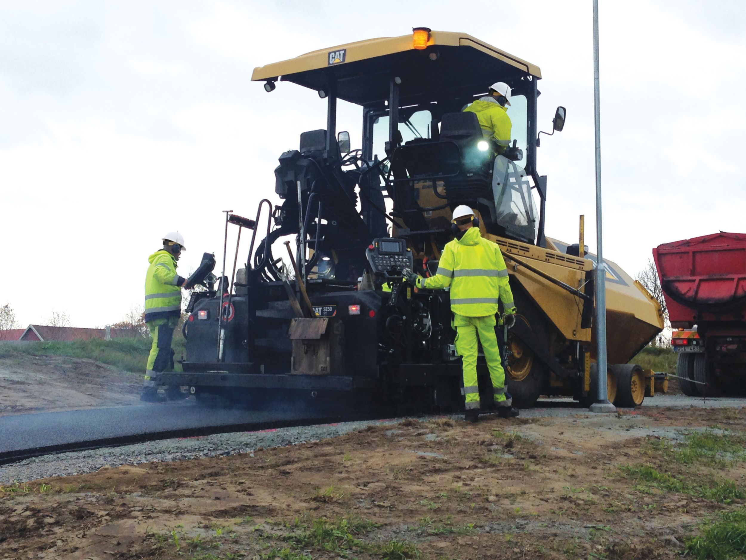 SE50 VT Tamper Bar Screed NMC The Cat Rental Store