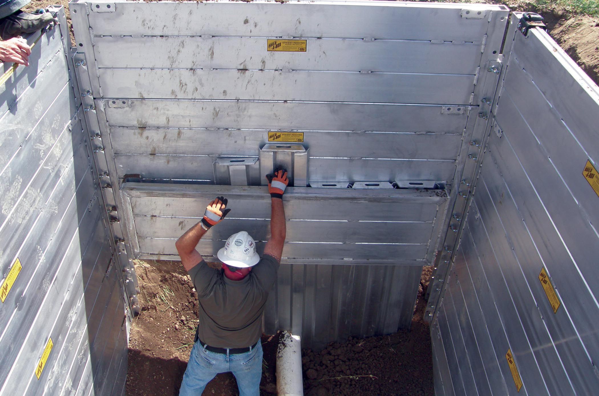 New Aluminum Trench Boxes For Sale Thompson Machinery