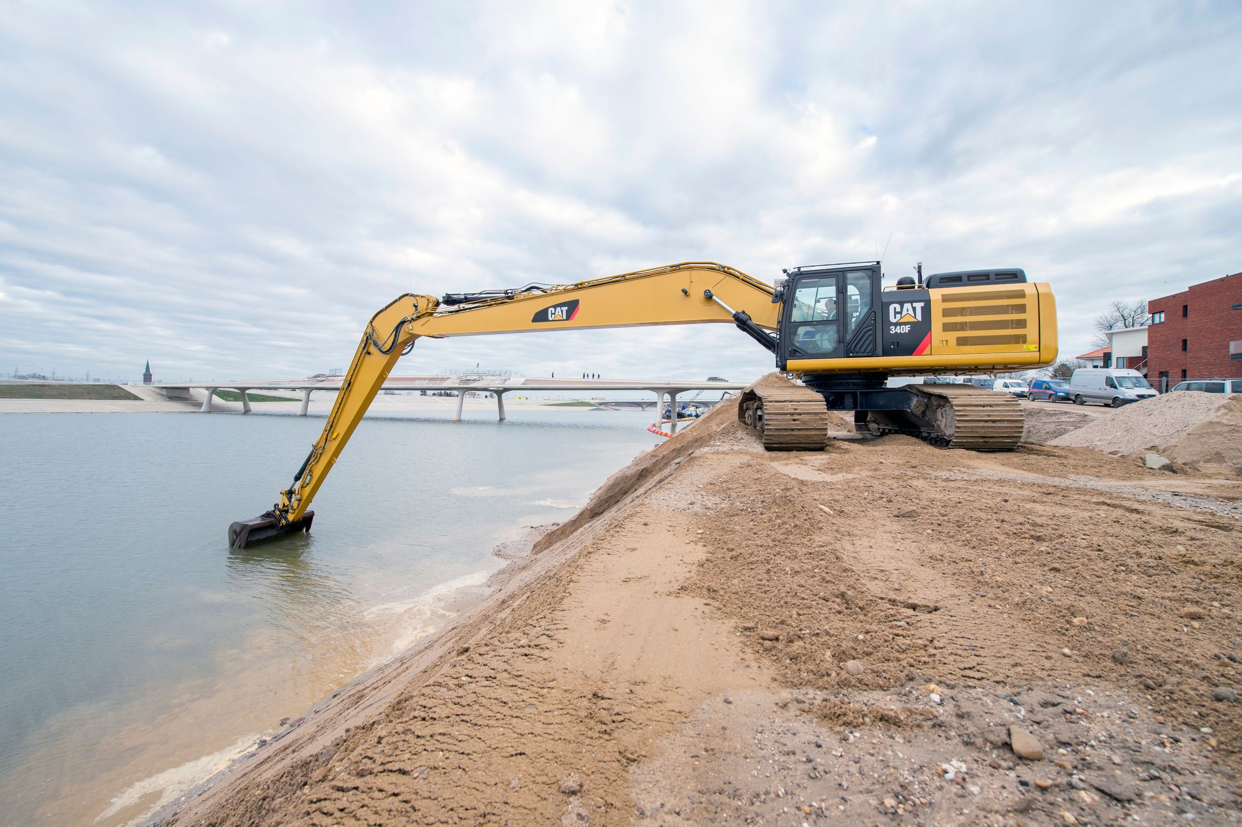 Cat 352F LRE Long Reach Excavation Hydraulic Excavator Caterpillar