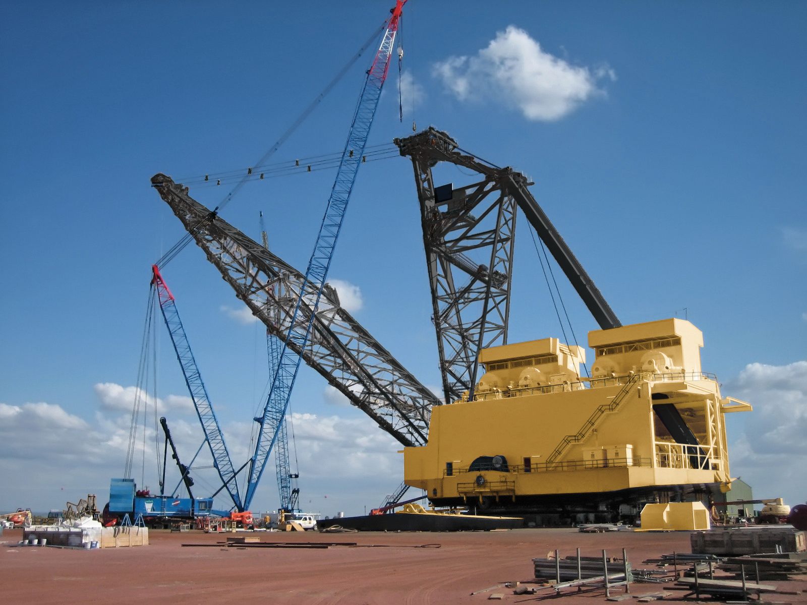 New 8000 Small Dragline for Sale Whayne Cat