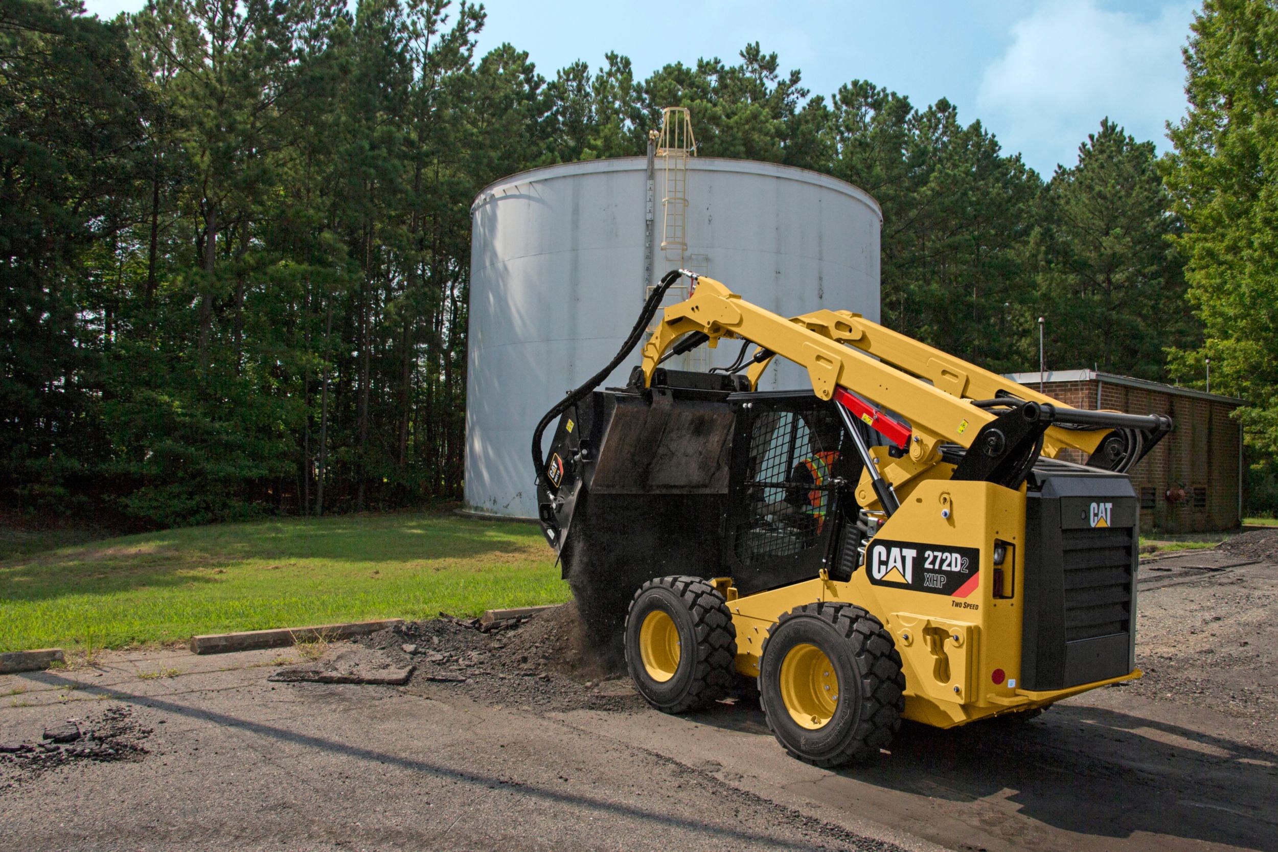 Cat BU118 Utility Broom Caterpillar