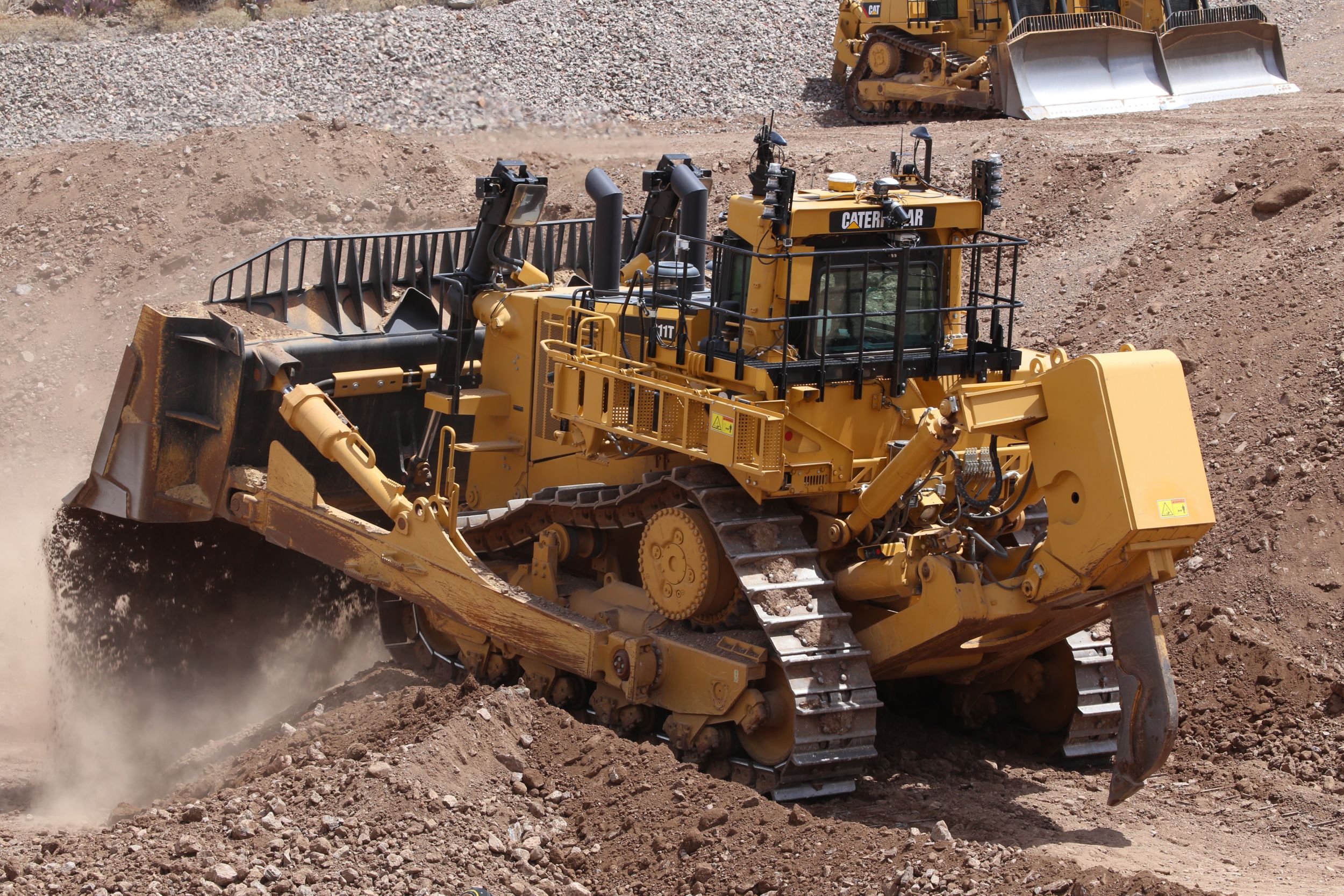 Caterpillar Produces 40,000th Large Dozer Cat Caterpillar