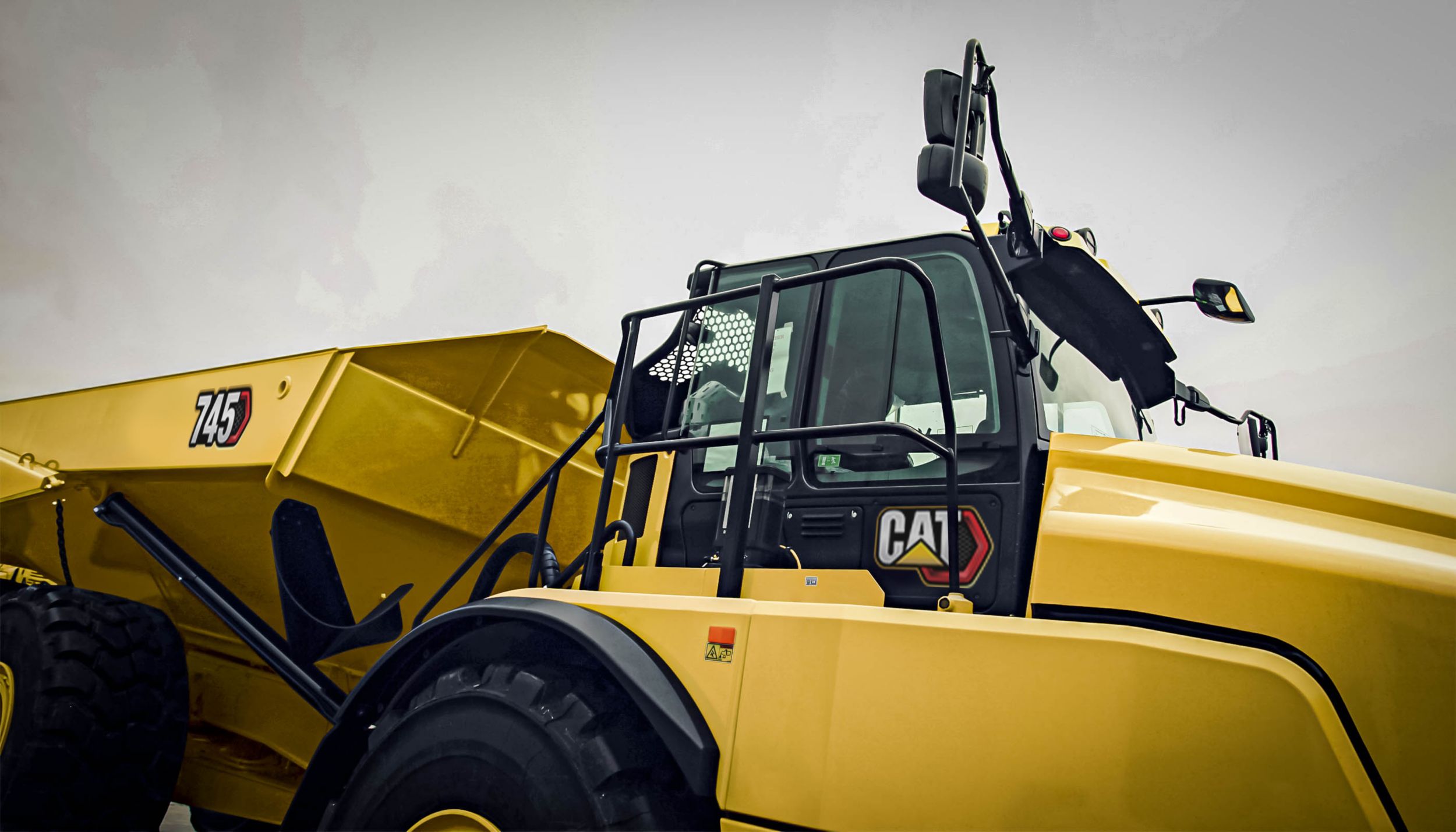 Three Axle Articulated Trucks 745 Articulated Truck 1000032934