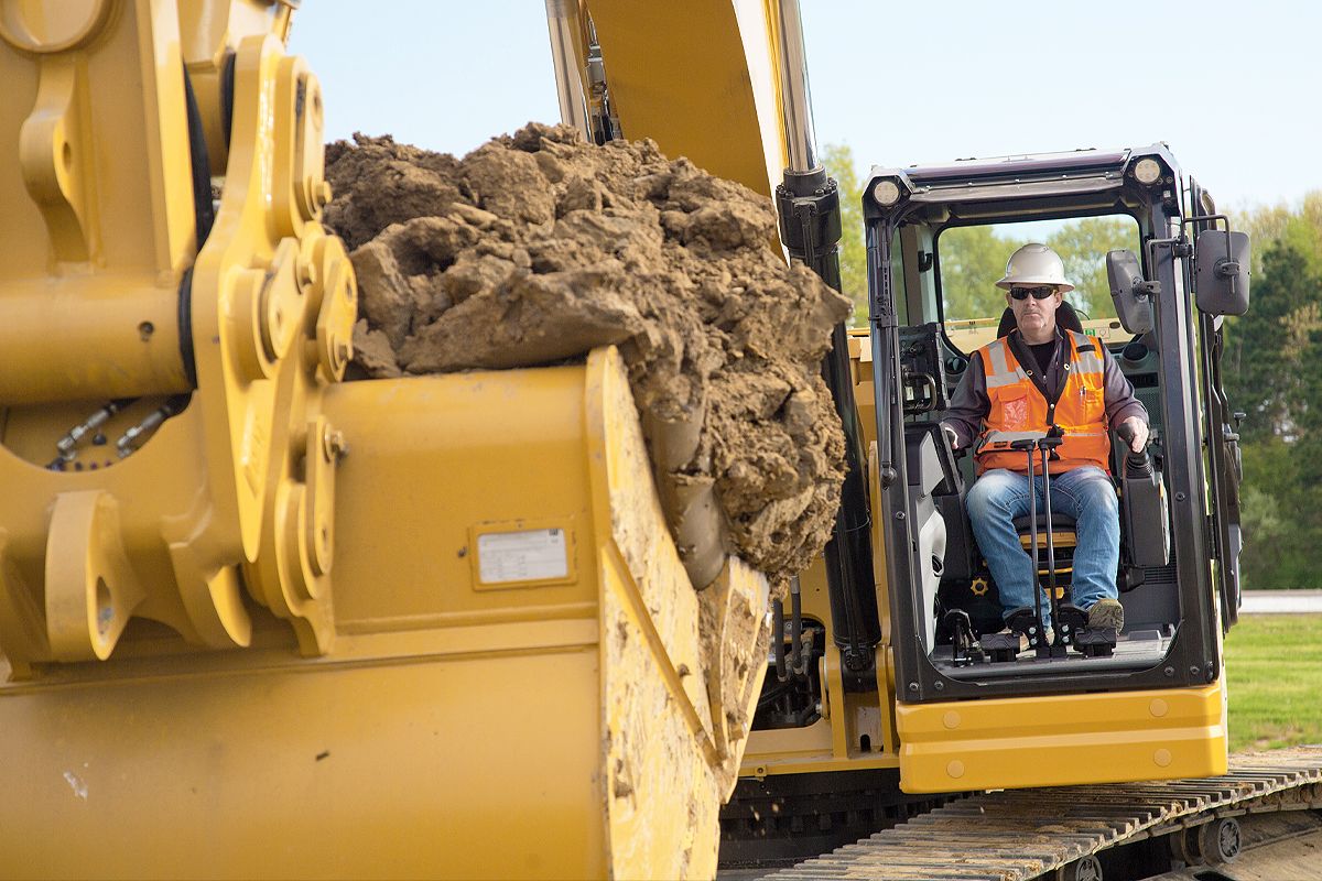 New Compact Radius Cat® 335 Next Gen Excavator Boosts Jobsite