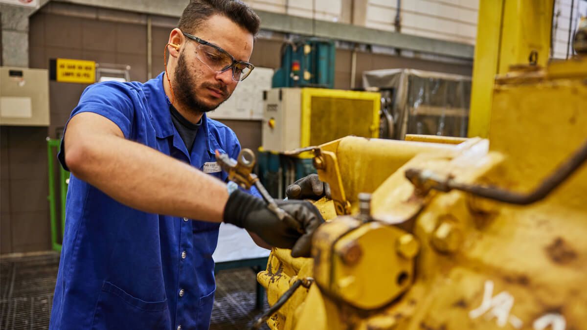 CSN Mining Uses Cat Repair and Rebuild Options Cat Caterpillar