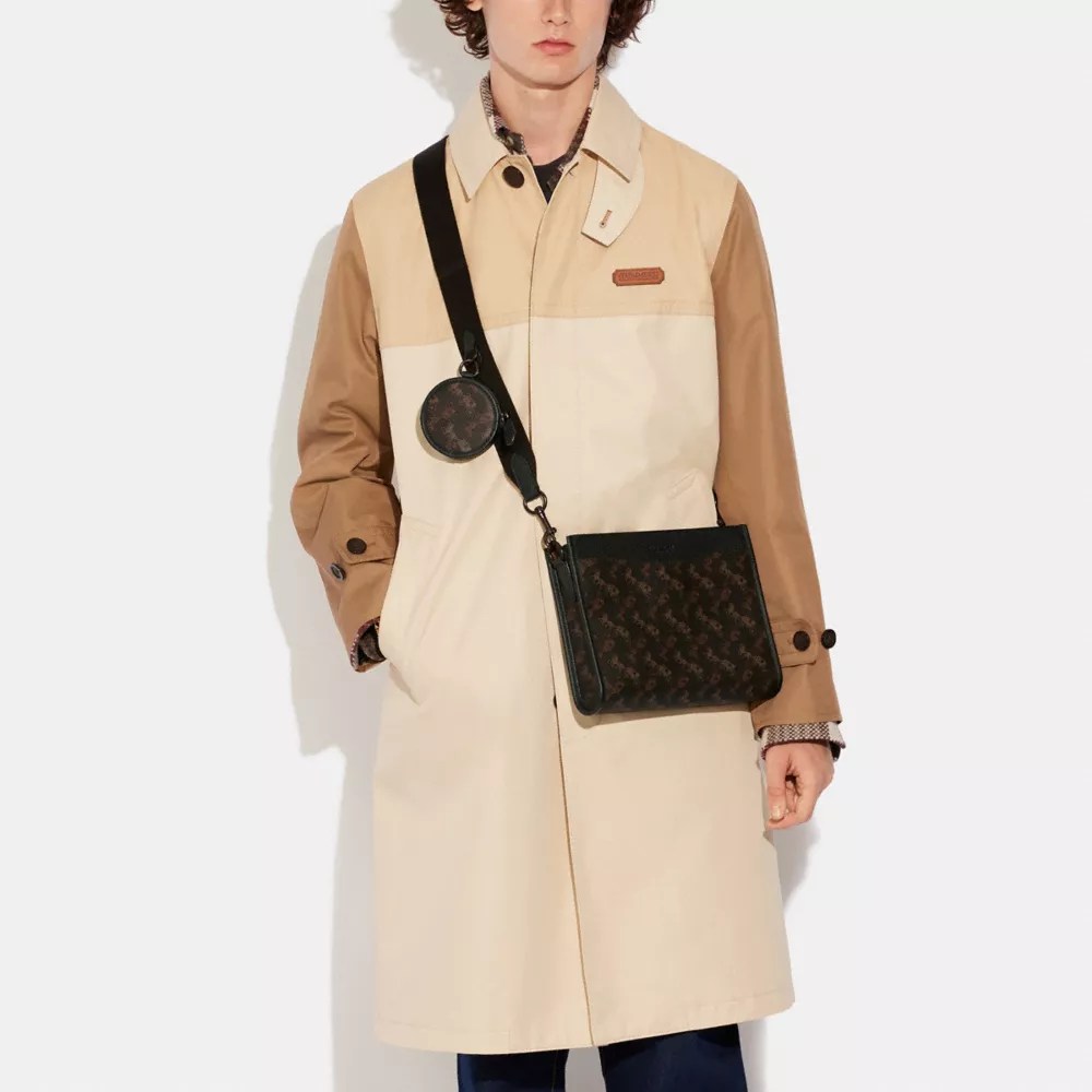 COACH Official Site Official pageHITCH CONVERTIBLE CROSSBODY WITH